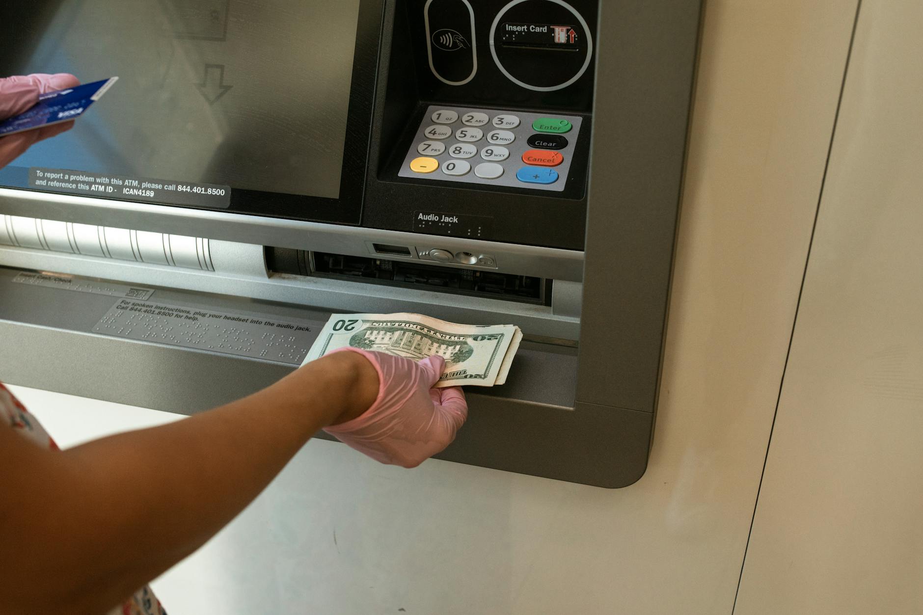 UK Travellers using ATM in Morocco